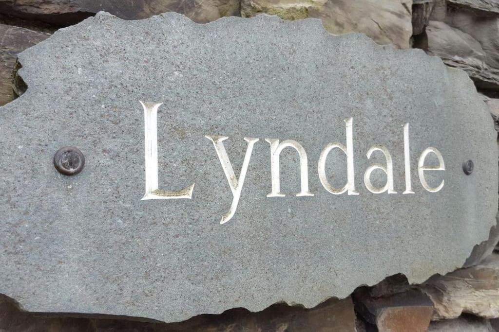 Lyndale Self-Catering Apartment Sleeps 4 Windermere Kültér fotó