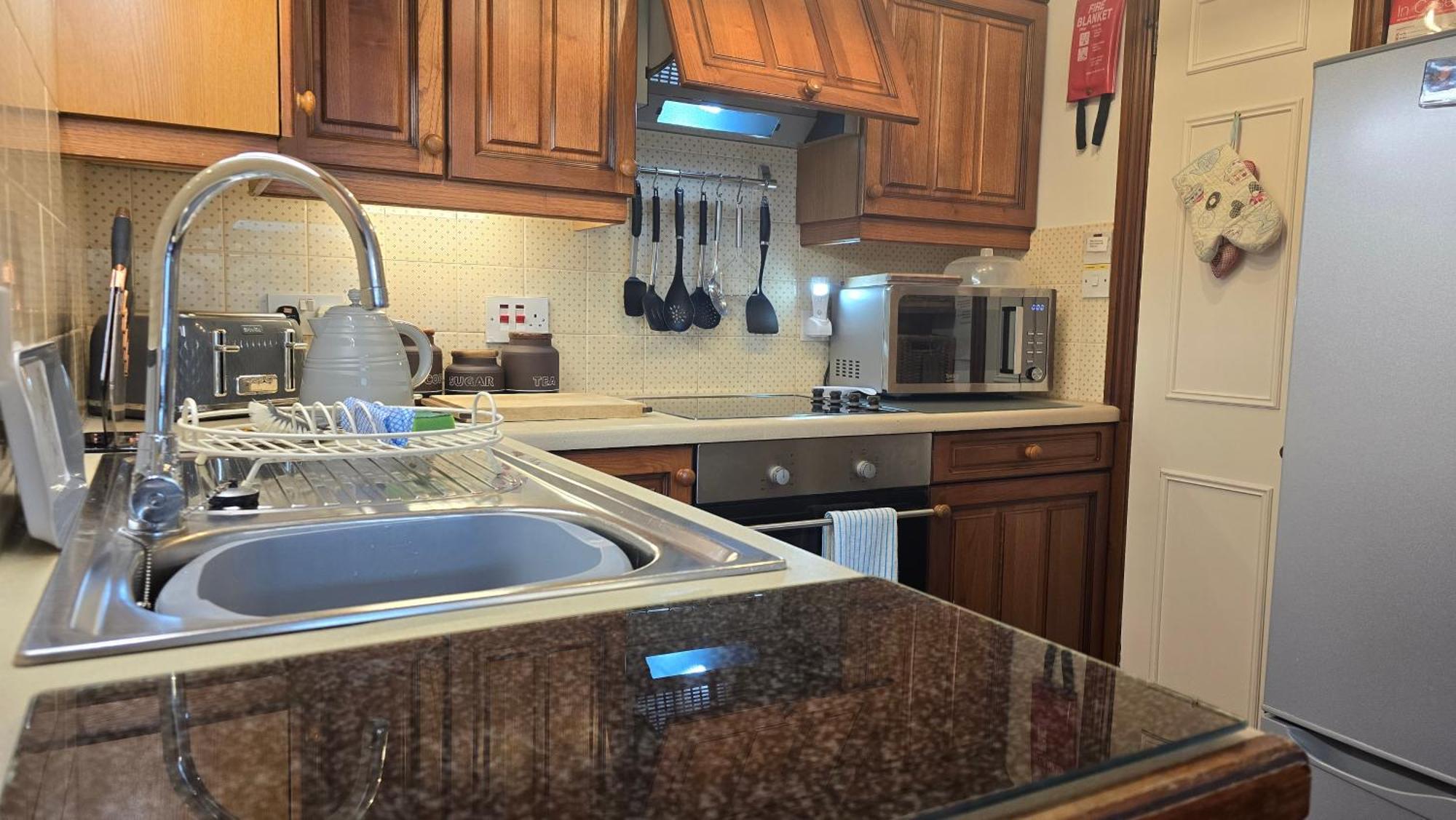 Lyndale Self-Catering Apartment Sleeps 4 Windermere Kültér fotó