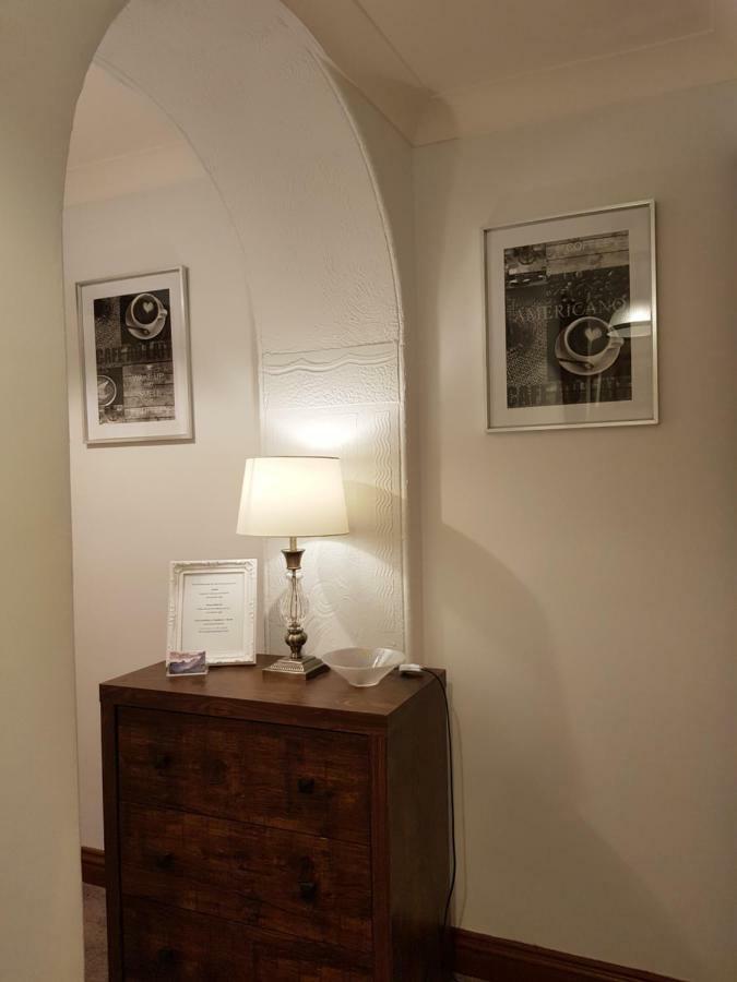 Lyndale Self-Catering Apartment Sleeps 4 Windermere Kültér fotó