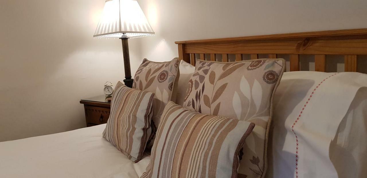 Lyndale Self-Catering Apartment Sleeps 4 Windermere Kültér fotó
